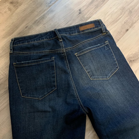 Articles Of Society High Rise Crop Flare Jeans - Picture 5 of 8